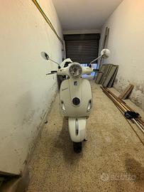 Vespa LX50 2T