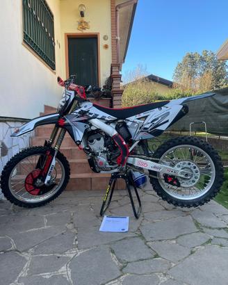 Suzuki rmz 250