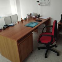 Scrivania in Legno Massello Chiaro con cassettiera