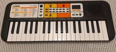 tastiera YAMAHA ad uso scolastico 