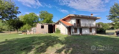 BIFAMILIARE A ALATRI