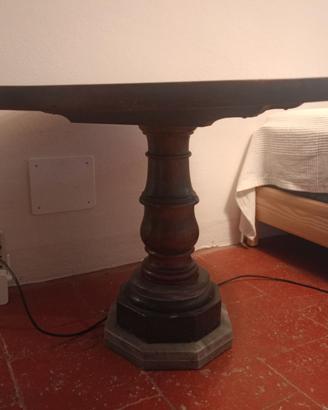 Tavolino rotondo con base in marmo