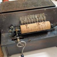 organo di barberia a manovella