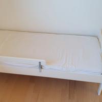 Lettino Ikea KRITTER. Completo con materasso.