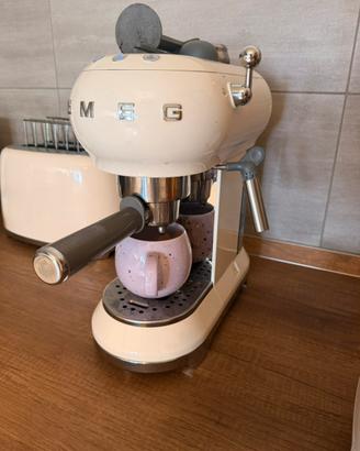 Smeg macchina da caffè espresso manuale 50’s style