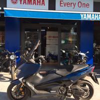 Yamaha T Max 530 DX Akrapovic