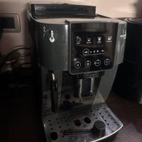 Macchina caffe’ espresso  Magnifica De Longhi