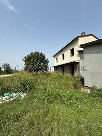 Villa di 250 m² con 5 locali e posto auto a Alfons