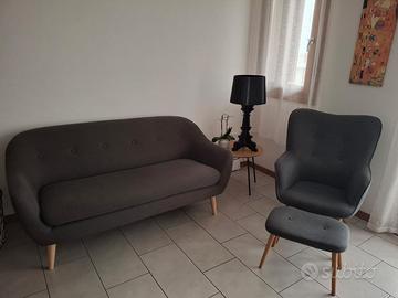 Set divano + poltrona + pouf grigio 