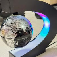 Mappamondo con lampada a levitazione magnetica