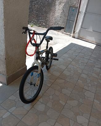 bicicletta bmx