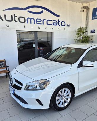 MERCEDES-BENZ A 160 d Automatic Premium