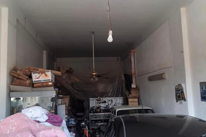 Garage box magazzino locale officina laboratorio