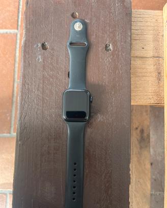 Orologio smartwatch apple