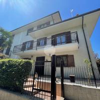 VILLA A SCHIERA A PIOSSASCO