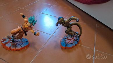 action figure goku ssb vs golden freezer