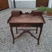 antico scritoio e sedia in legno di ciliegio 