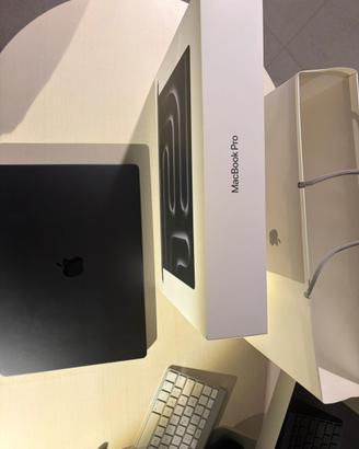 MacBook Pro 16’’ M3 Pro- 18GB RAM- BATTERIA 94%