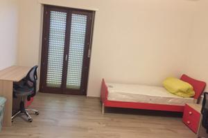 Camera doppia/singola con bagno in Chieti Scalo