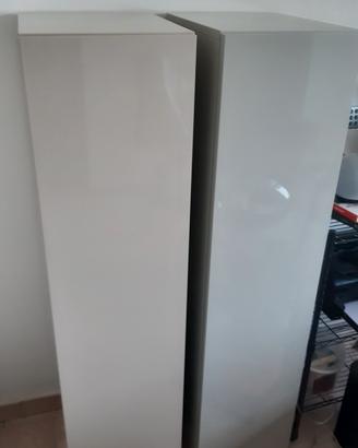 Pensili beige e grigio lucidi