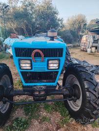 tratore agricolo 