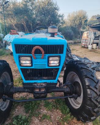 tratore agricolo 