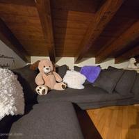 Divano angolare grigio antracite molto grande