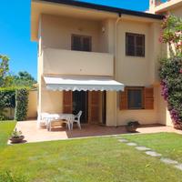 Villino nel verde Sabaudia estate 2026