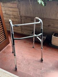 Deambulatore pieghevole in alluminio