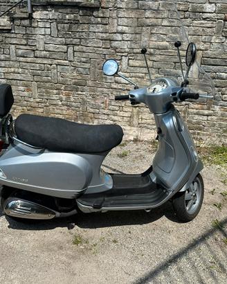 Vespa lx150