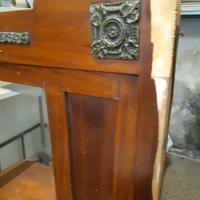 Mobile con specchio in noce