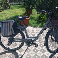 bicicletta elettrica seminuova