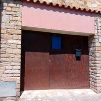 Portone garage e porta interna con relativa contro