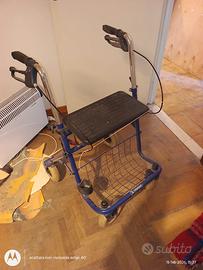 deambulatore con seduta freni ecc per anziani