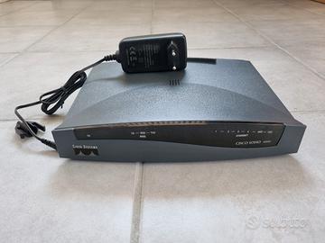 Router Cisco SOHO 97 con alimentatore originale
