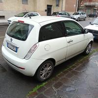 Ypsilon 10