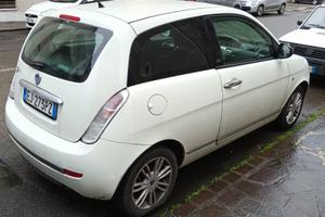 Ypsilon 10