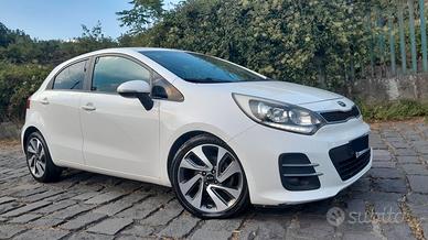 Kia Rio 1.4 CRDi High Tech 90cv (Diesel)