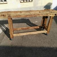 Banco in vero legno da lavoro con rotelle