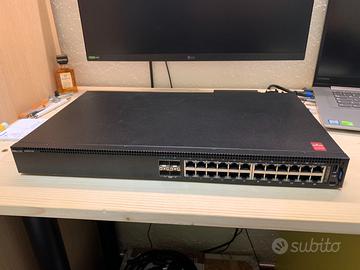 Switch Ethernet 28 porte fibra e PoE