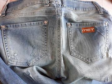 Met jeans