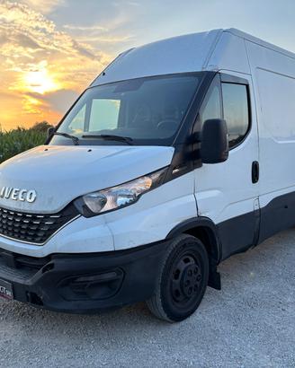 Iveco Daily 35S16A8 2.3 HPT PC Cabinato Hi-Matic