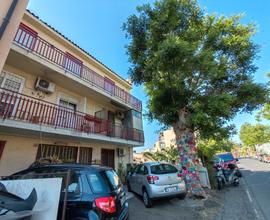 3 vani a pochi passi dal lungomare di Aci Castello