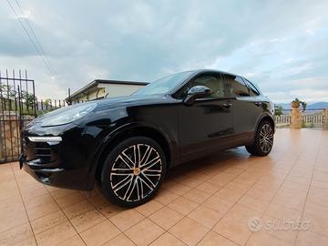 PORSCHE Cayenne 2ªs.'10-'18 - 2017