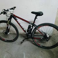 bicicletta Mountain bike 