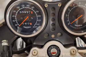 Triumph Legend 900 TT