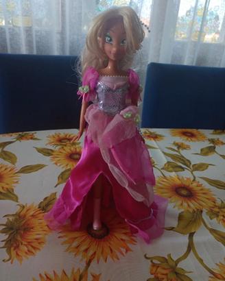 bambola winx Flora