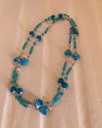 Collana con pietre dure azzurre