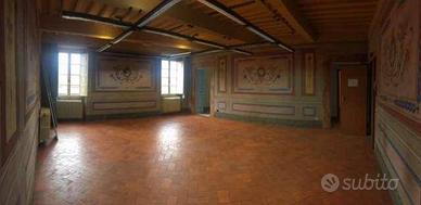 Immobile di 200 m² con più di 5 locali e posto aut