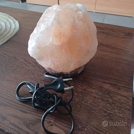 Lampada di sale rosa dell'Himalaya